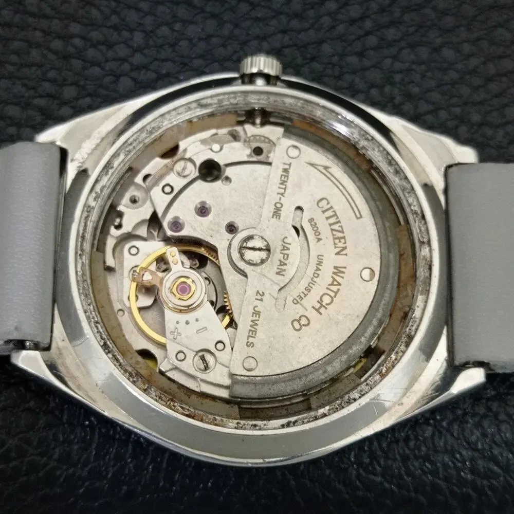 Vintage 1981 Citizen Automatic Mens Silver Watch W/daydate & White accents